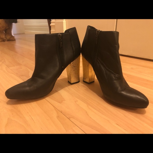 BLACK BOOTIES - Picture 3 of 3